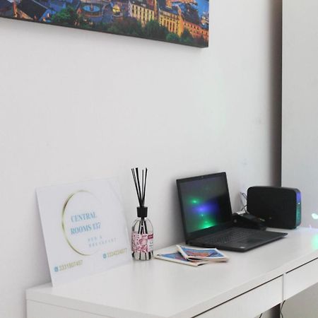 B&B Central Rooms 137 Наполи Екстериор снимка