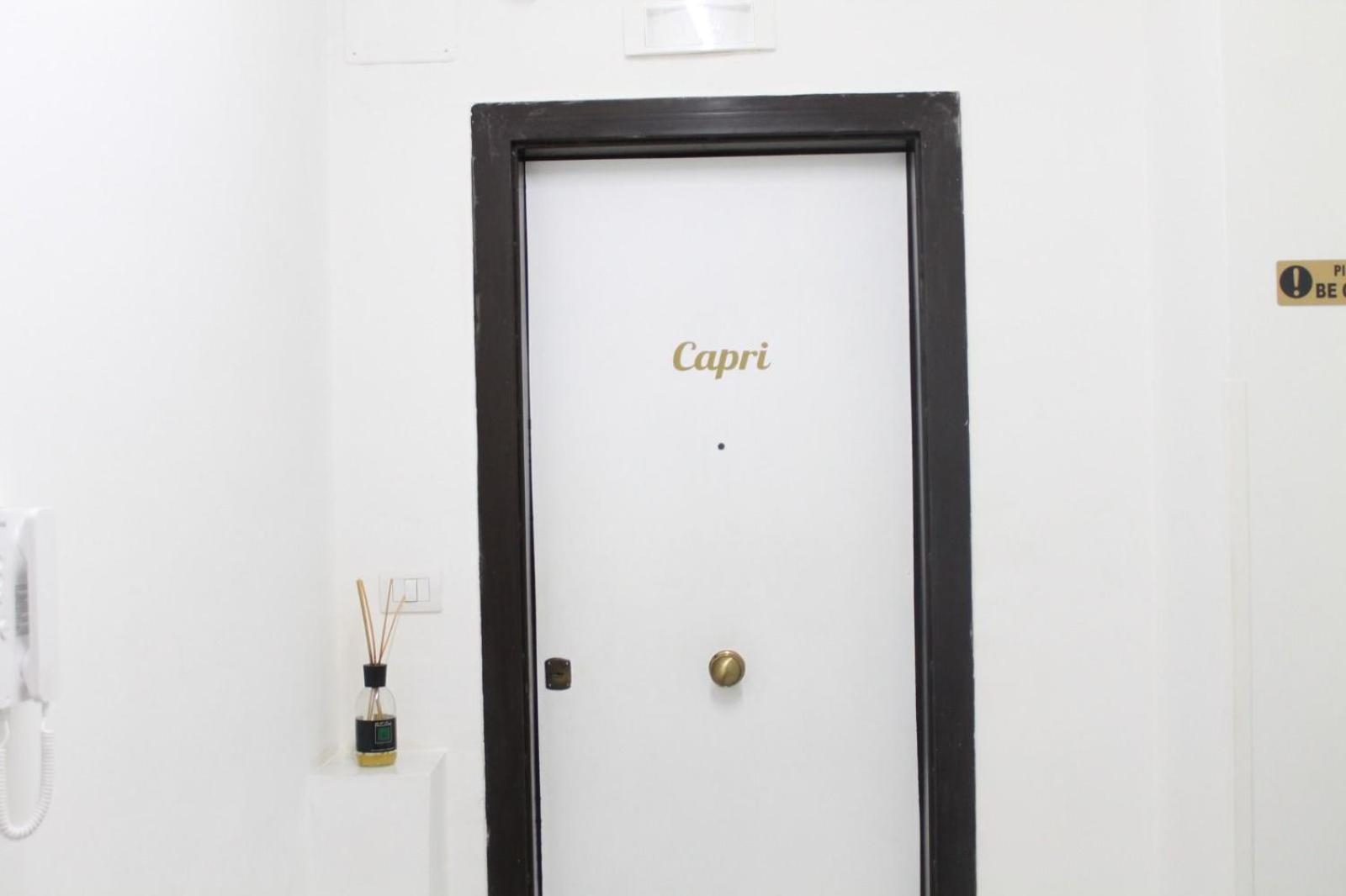 B&B Central Rooms 137 Наполи Екстериор снимка