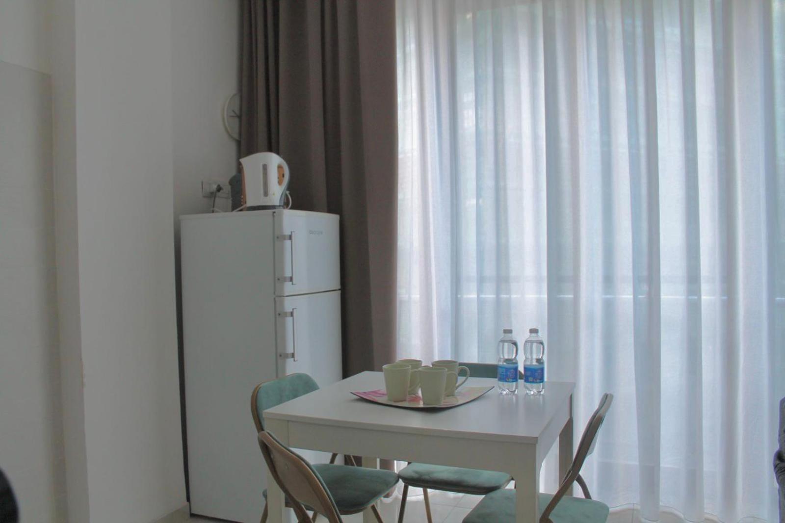 B&B Central Rooms 137 Наполи Екстериор снимка