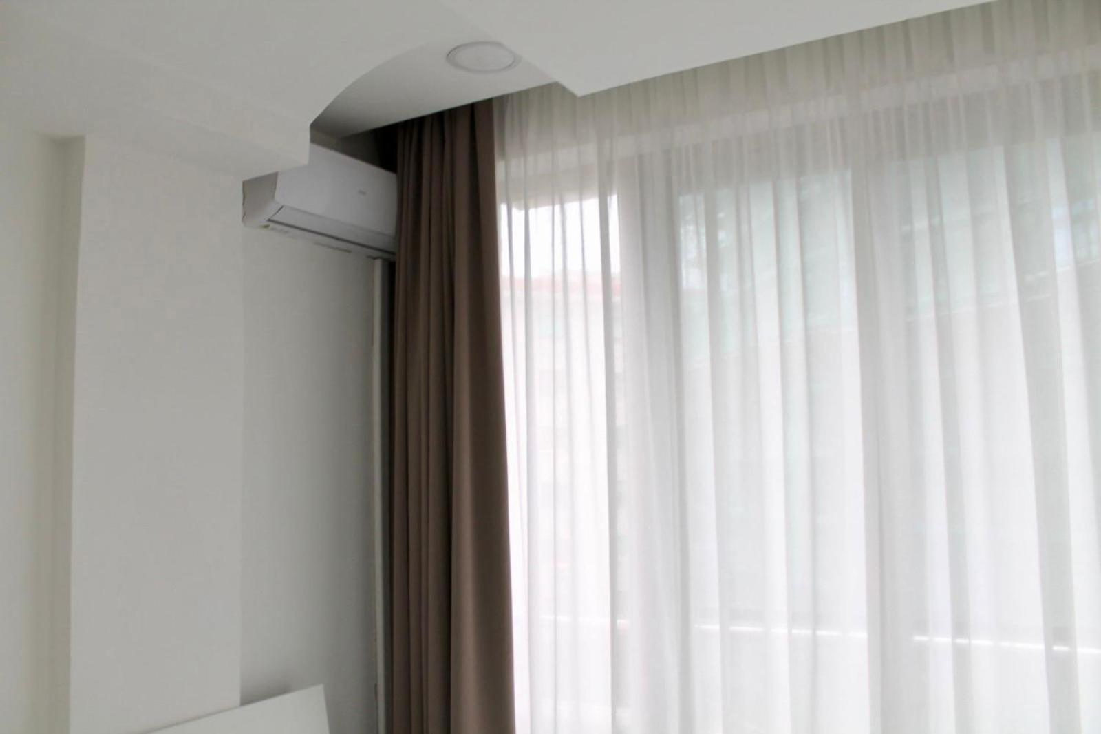B&B Central Rooms 137 Наполи Екстериор снимка